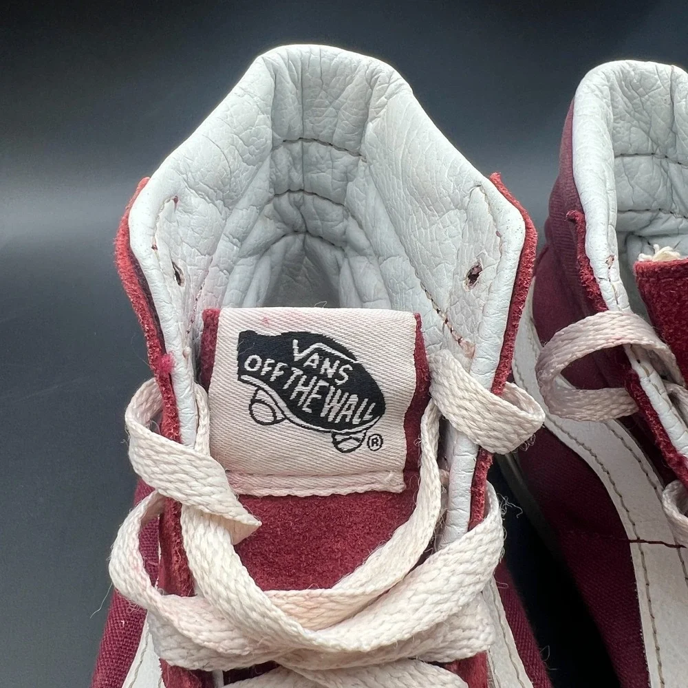Vans Sk8-Hi Unisex M6.5/W8 Sneaker Red Suede High Top Lace Up Skateboard Shoes
